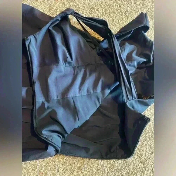 BCBG Women’s Maxazria Party Dress Navy Blue size 4 - Picture 9 of 14